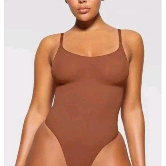 SKIMS Adaptive Square Neck Bodysuit Sienna Nude Tan New NWT S Shapewear - Picture 2 of 10